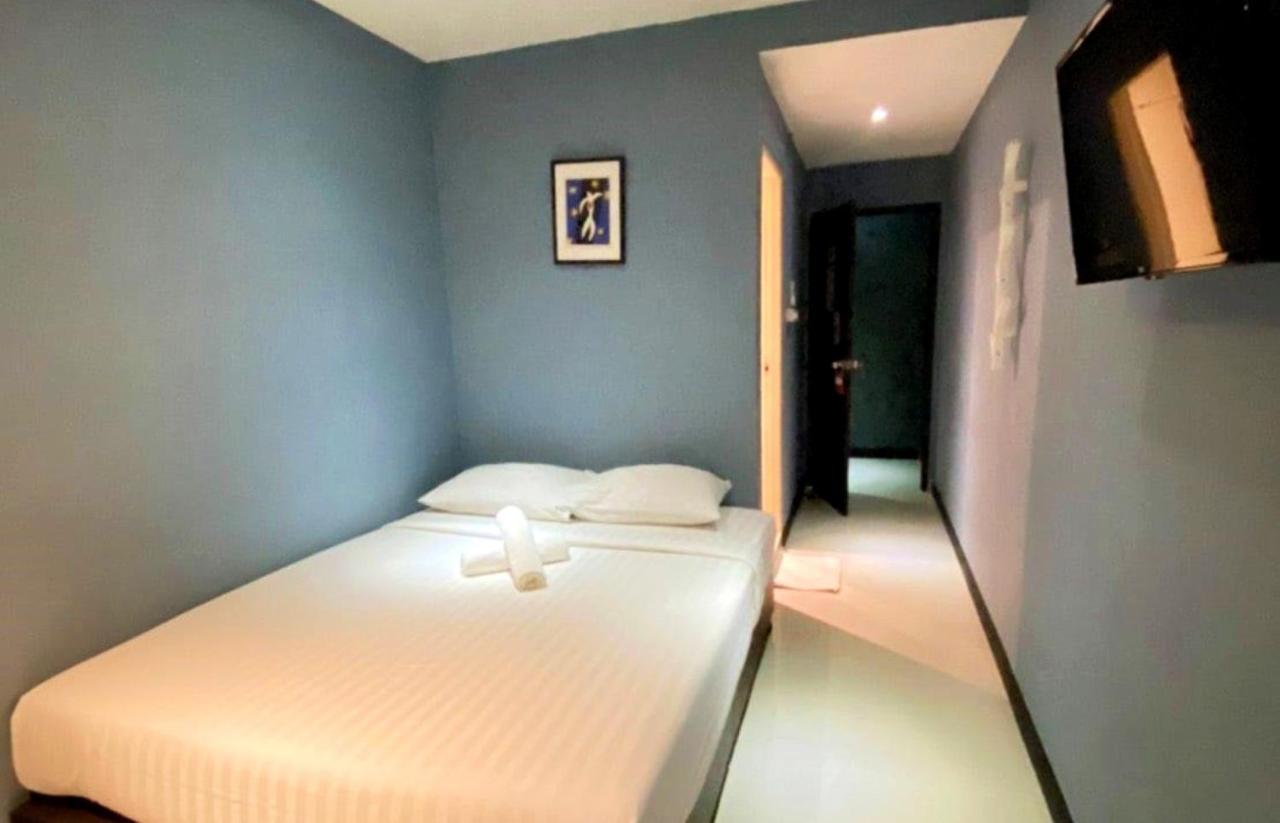 Hotel The Little Pig Sukhumvit Bangkok Exterior foto