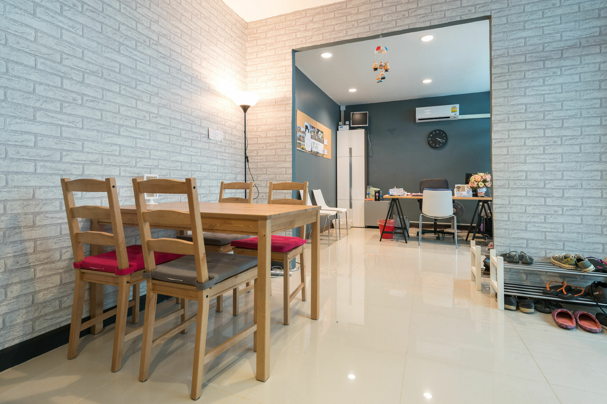 Hotel The Little Pig Sukhumvit Bangkok Exterior foto