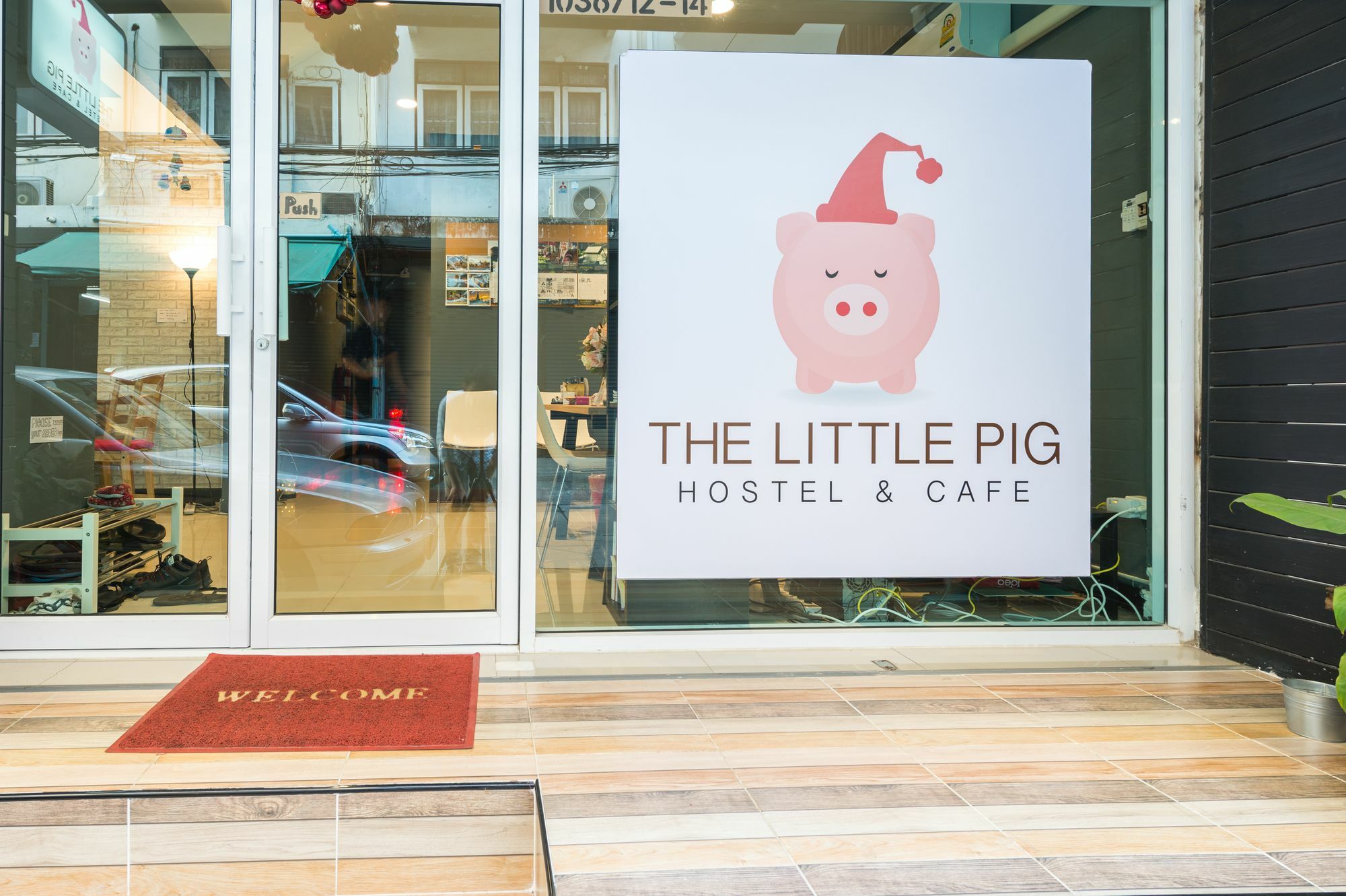 Hotel The Little Pig Sukhumvit Bangkok Exterior foto